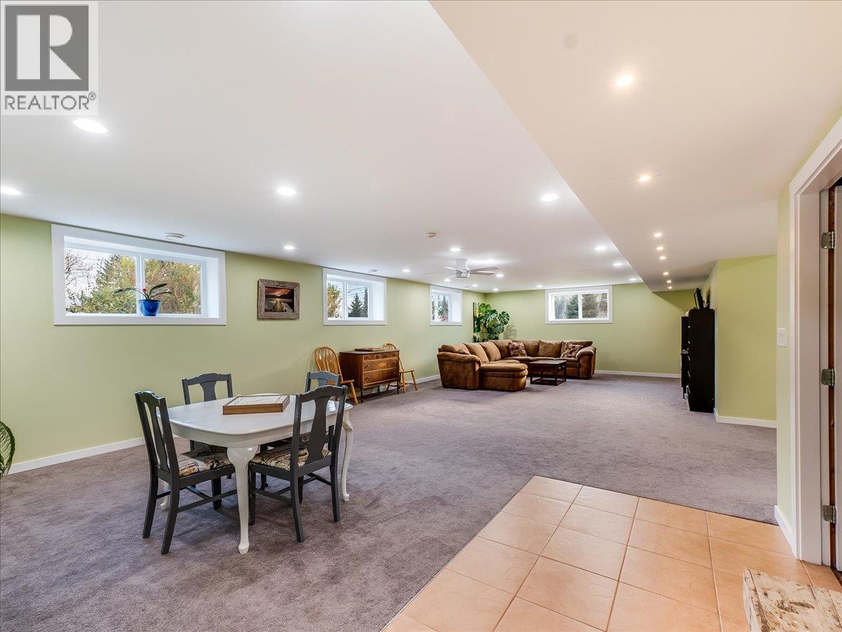 8480 Highway 22A, Trail