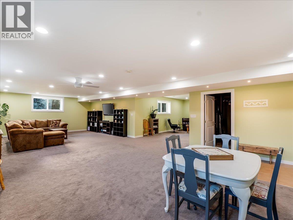 8480 Highway 22A, Trail