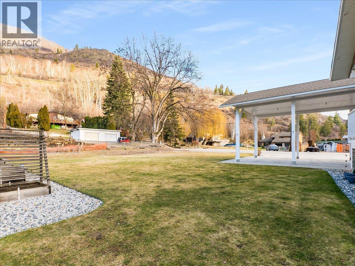 8480 Highway 22A, Trail