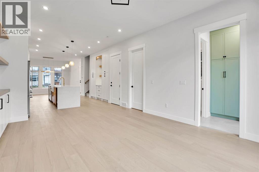 Single Family House for Sale in   Avenue NW Bowness Calgary 