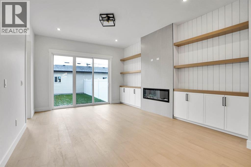 Single Family House for Sale in   Avenue NW Bowness Calgary 