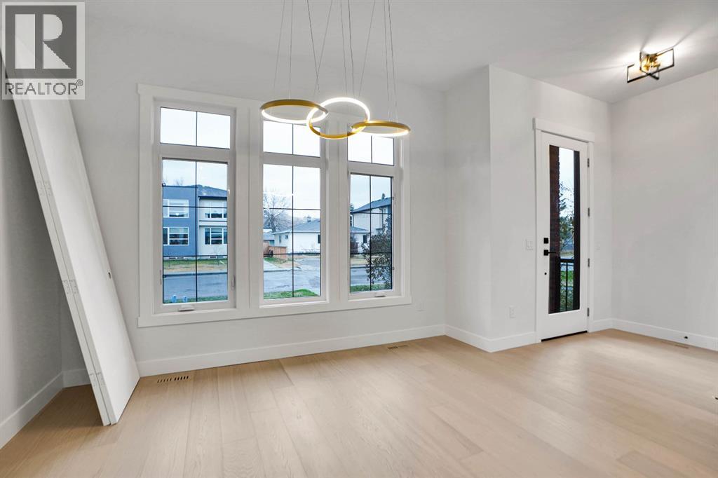 Single Family House for Sale in   Avenue NW Bowness Calgary 