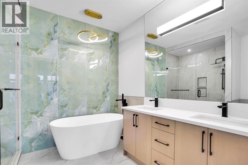 Single Family House for Sale in   Avenue NW Bowness Calgary 