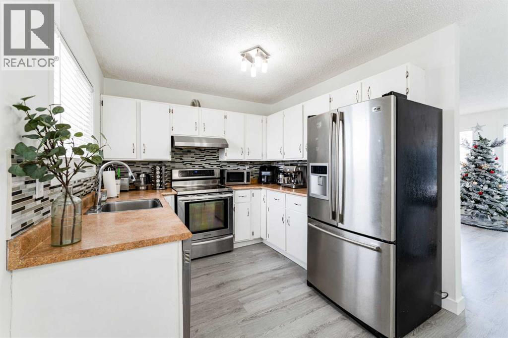 Single Family House Bungalow for Sale in  Falton Way NE Falconridge Calgary 