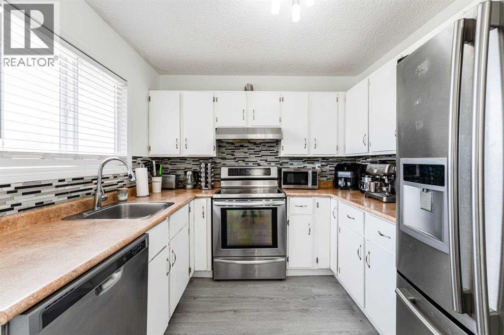 Single Family House Bungalow for Sale in  Falton Way NE Falconridge Calgary 