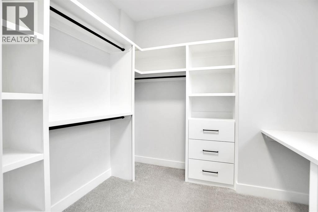 Single Family House for Sale in   Avenue NW Bowness Calgary 