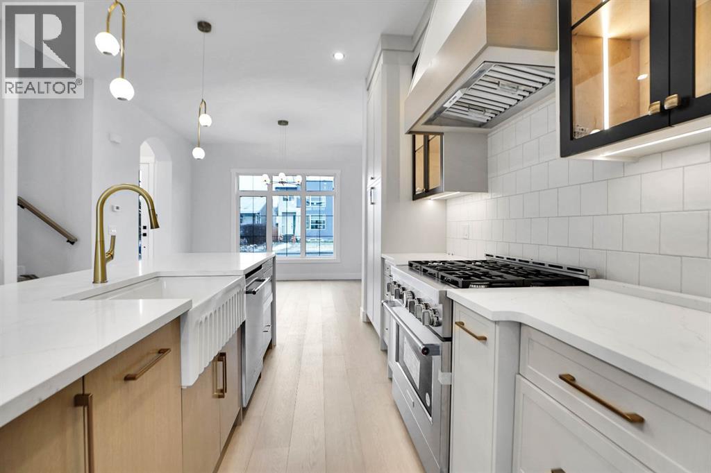 Single Family House for Sale in   Avenue NW Bowness Calgary 