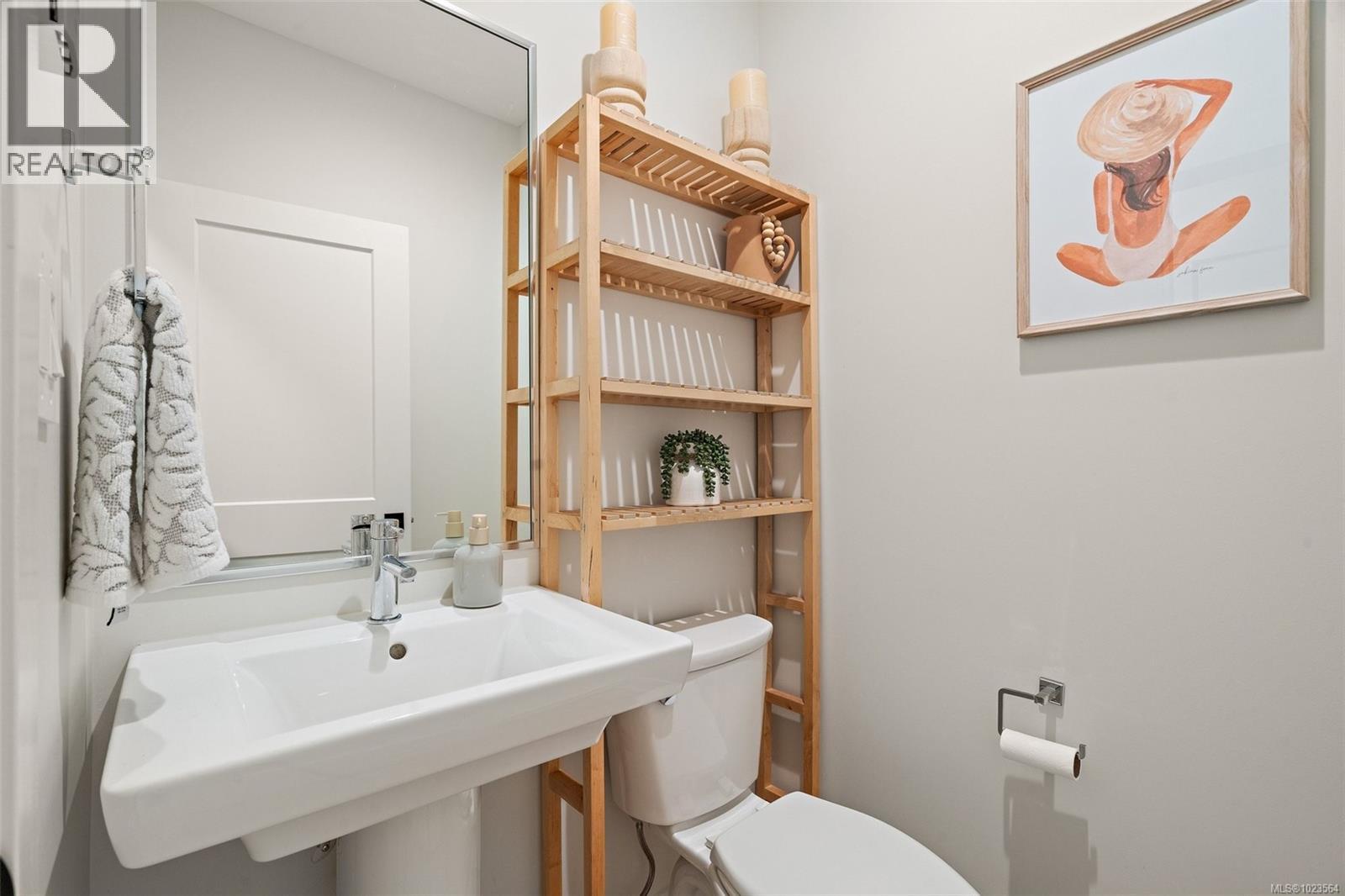  1109 Moonstone Loop, Langford