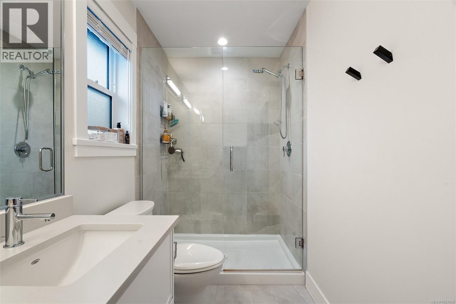  1109 Moonstone Loop, Langford