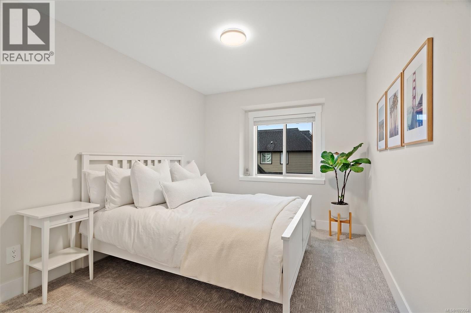  1109 Moonstone Loop, Langford