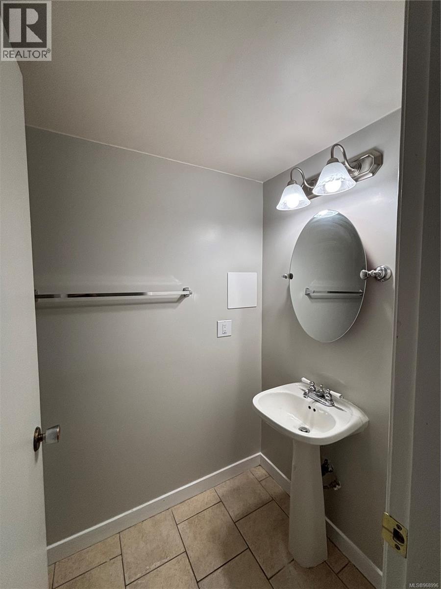 34 500 Muchalat Pl, Gold River