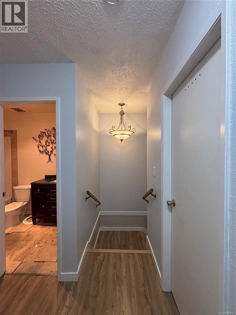 34 500 Muchalat Pl, Gold River