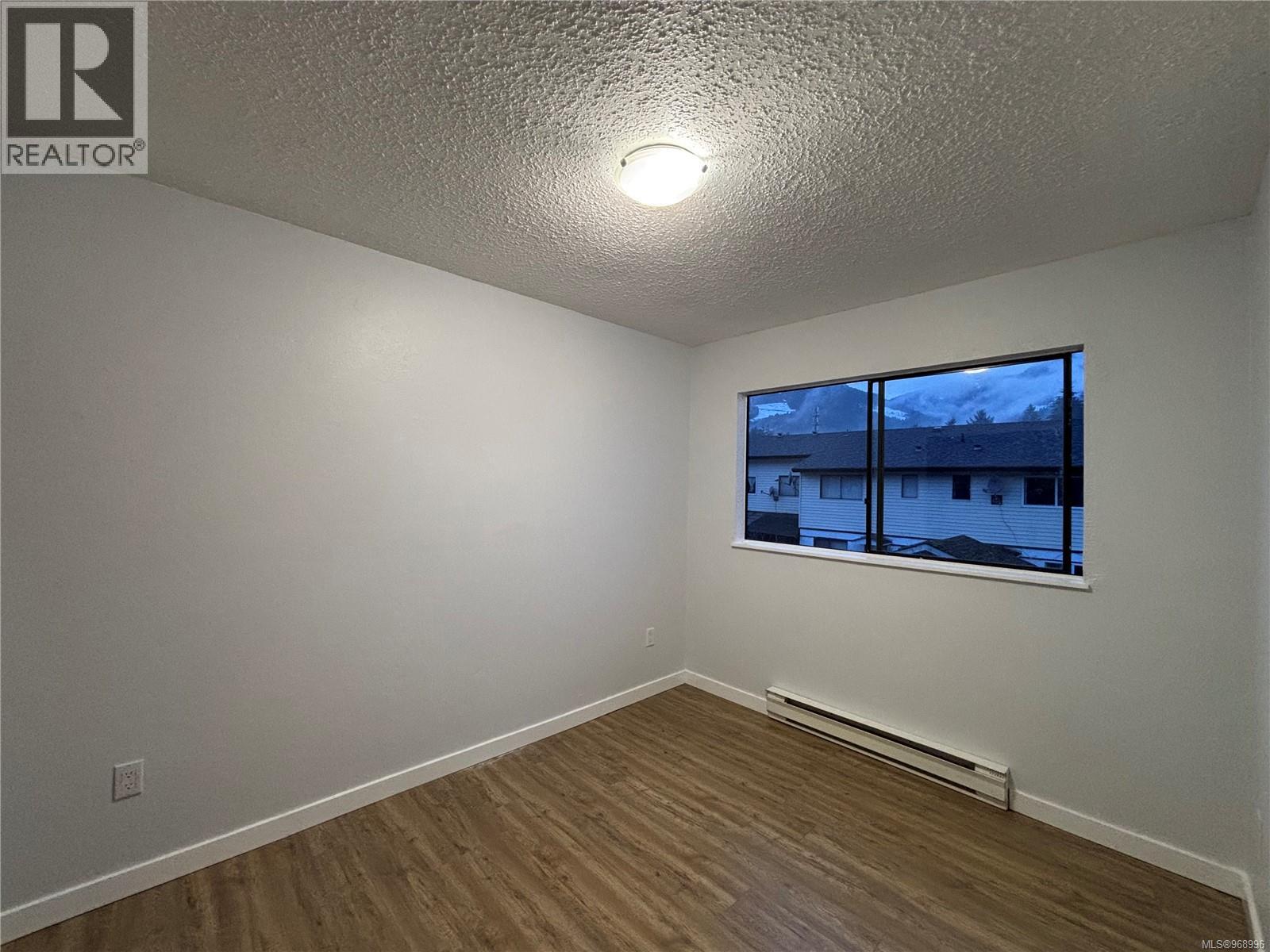 34 500 Muchalat Pl, Gold River