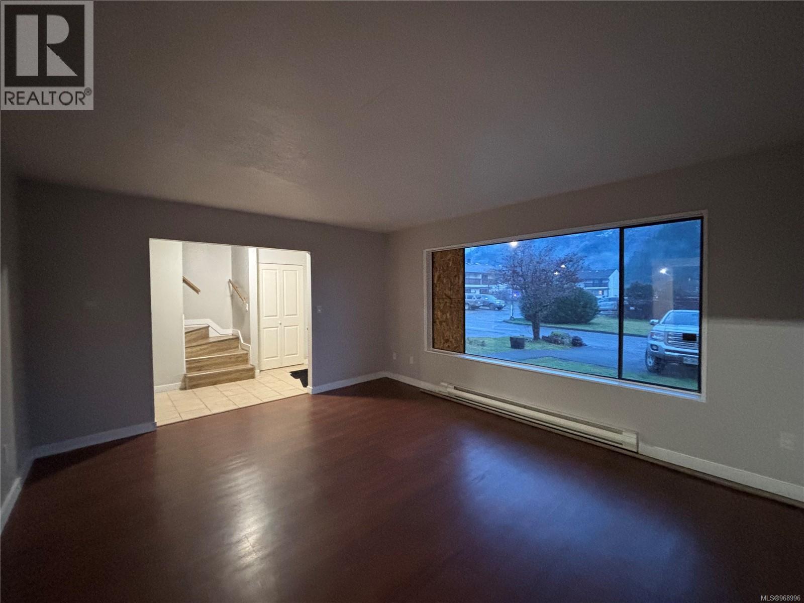 34 500 Muchalat Pl, Gold River