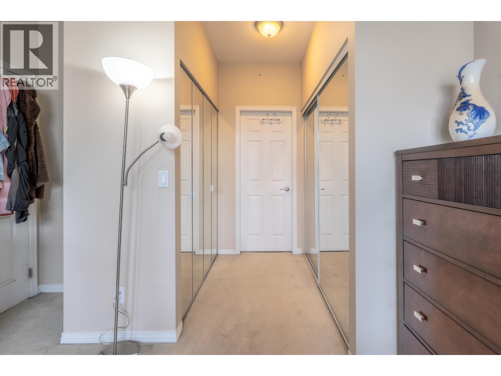 801 160 W KEITH ROAD, North Vancouver