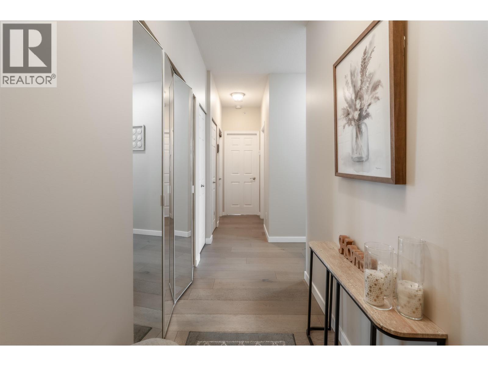 801 160 W KEITH ROAD, North Vancouver