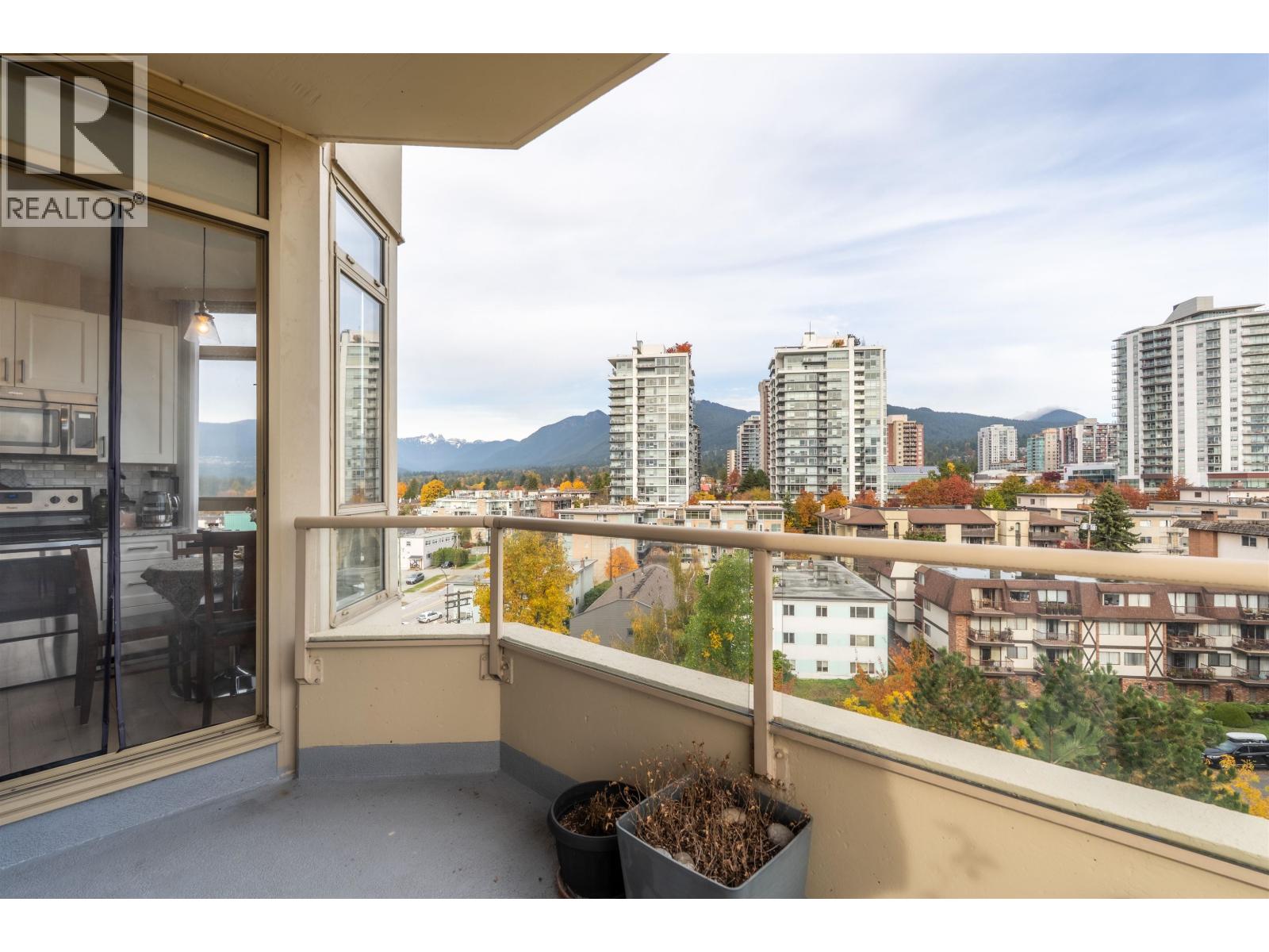 801 160 W KEITH ROAD, North Vancouver