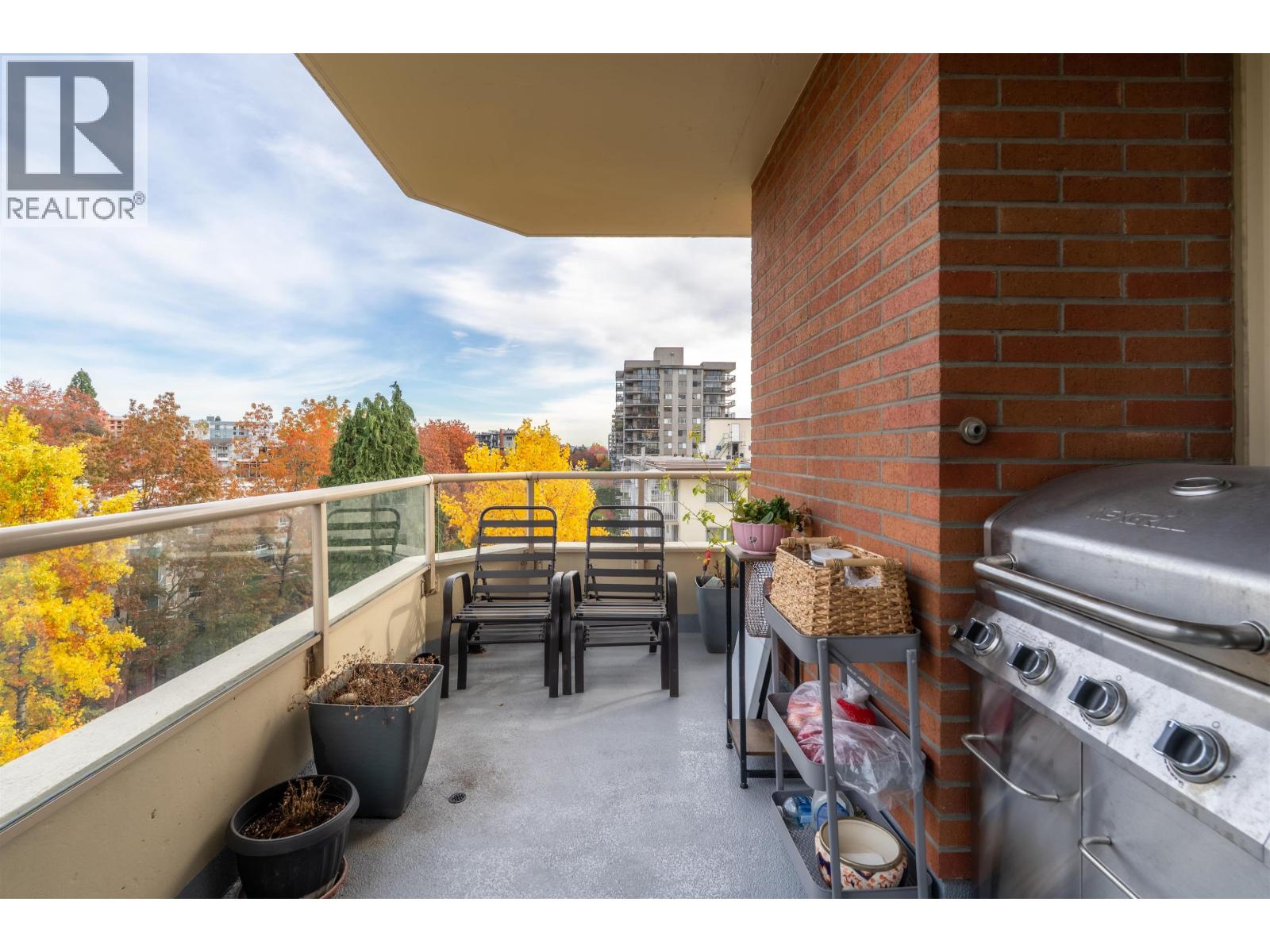 801 160 W KEITH ROAD, North Vancouver