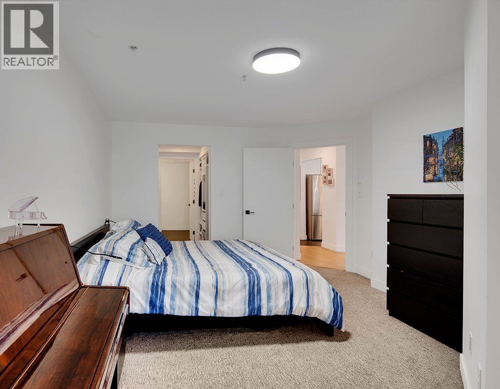 411 108 W ESPLANADE AVENUE, North Vancouver