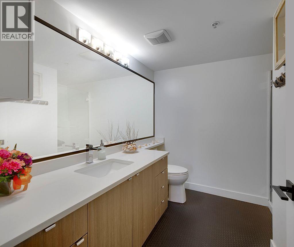 411 108 W ESPLANADE AVENUE, North Vancouver