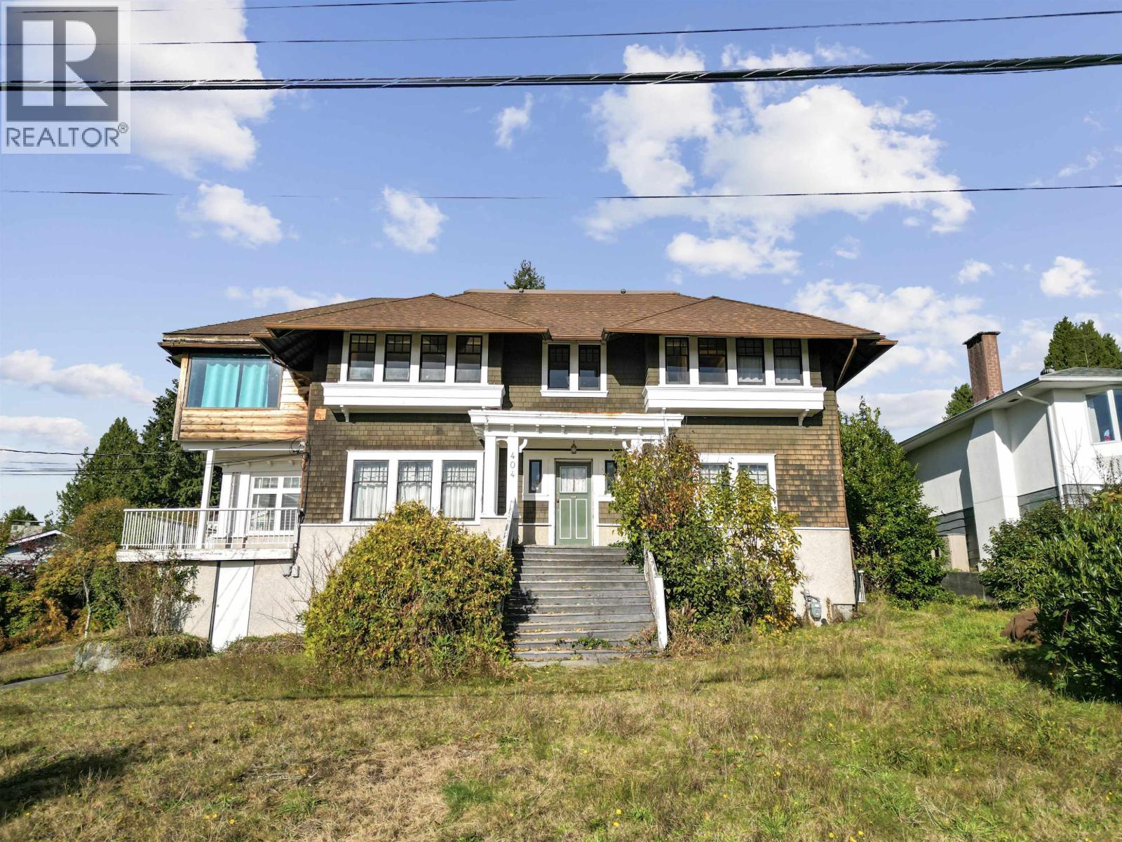 404 SOMERSET STREET, North Vancouver