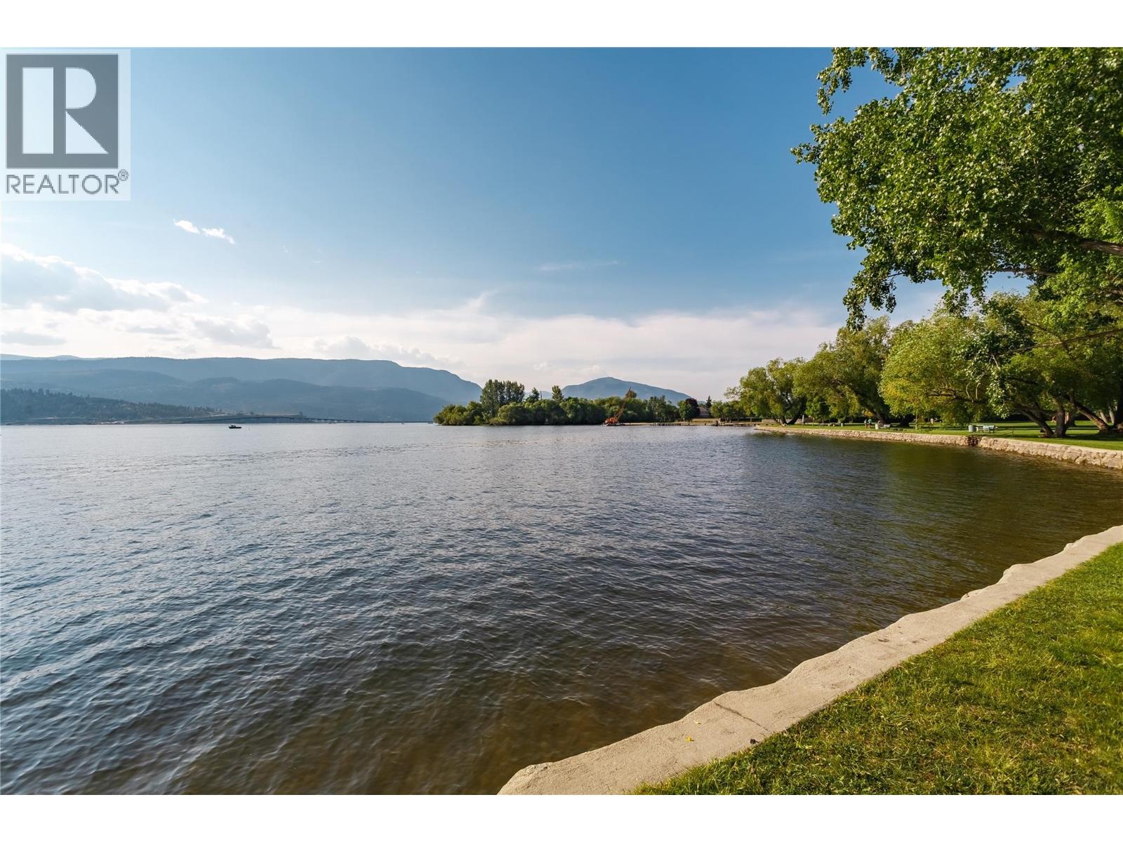 301 485 Groves Avenue, Kelowna