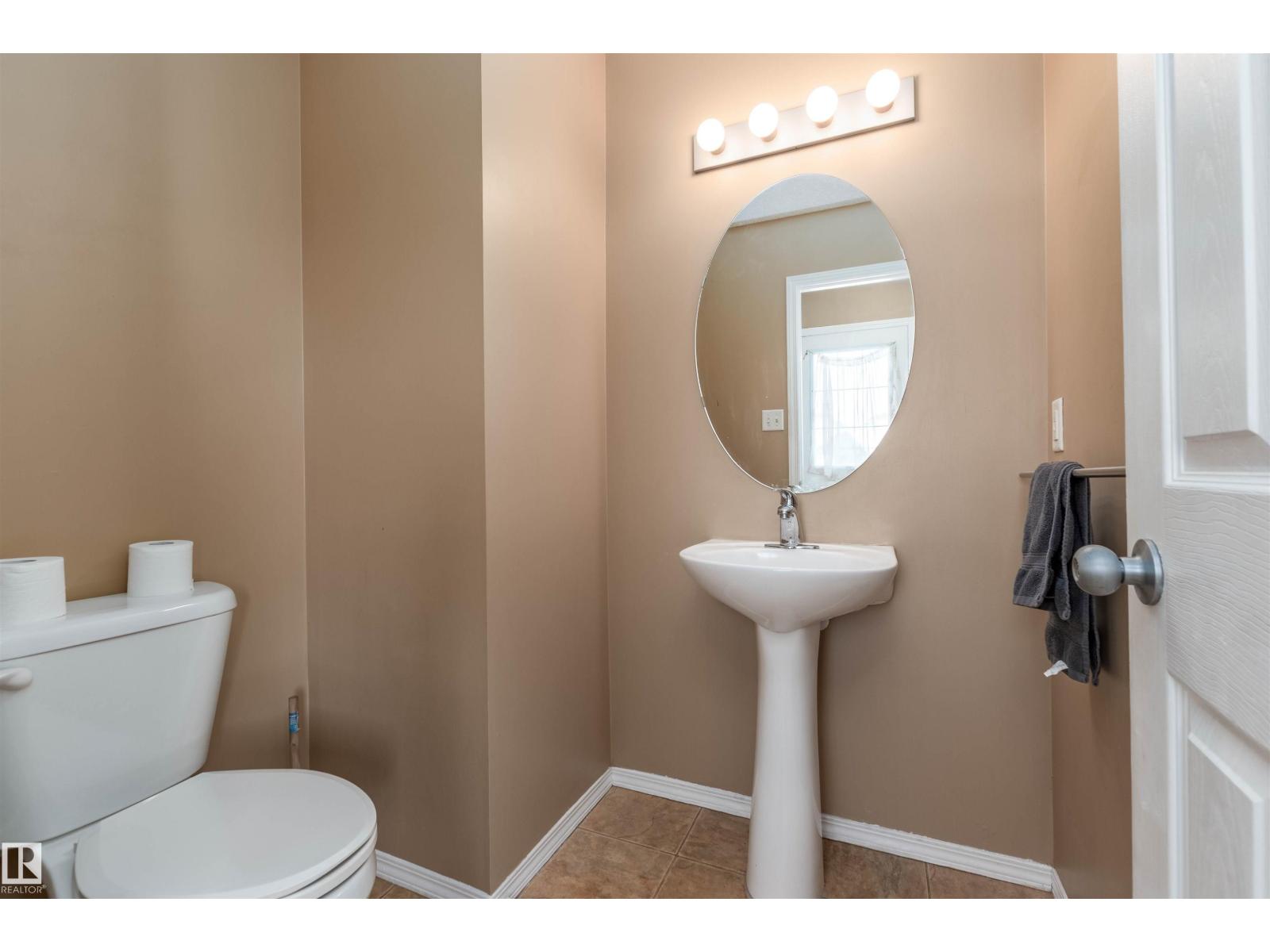 2314 29A AV NW, Edmonton