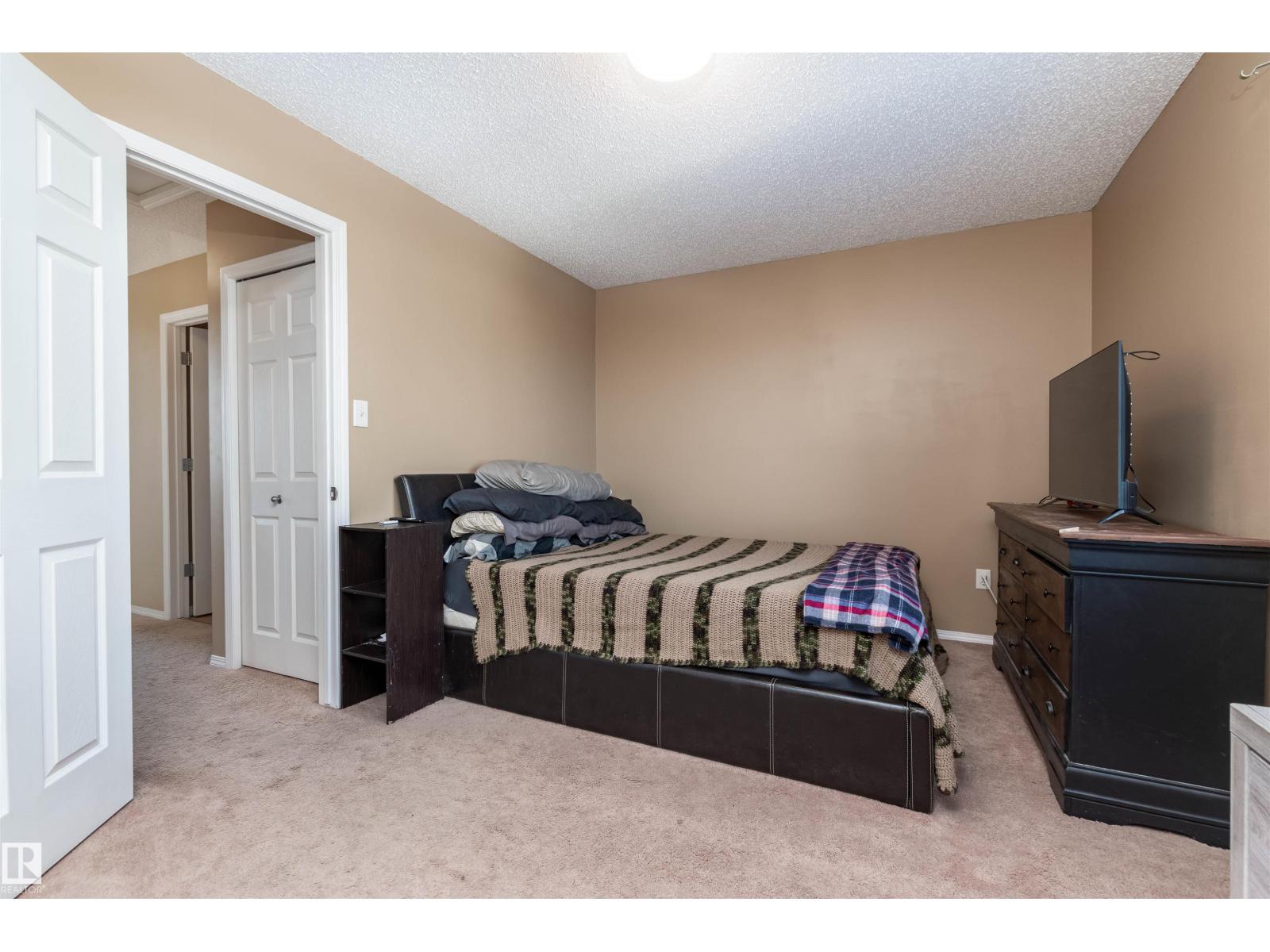 2314 29A AV NW, Edmonton