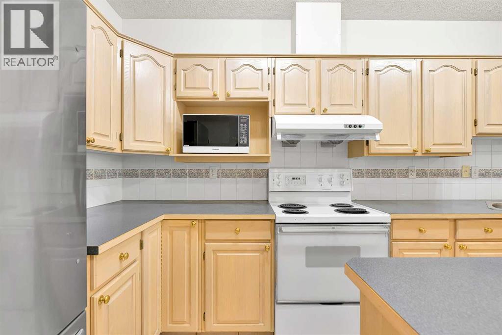 Single Family House for Sale in    Avenue NW Crescent Heights Calgary 