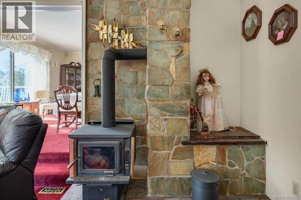 2983 Northwest Bay Rd, Nanoose Bay