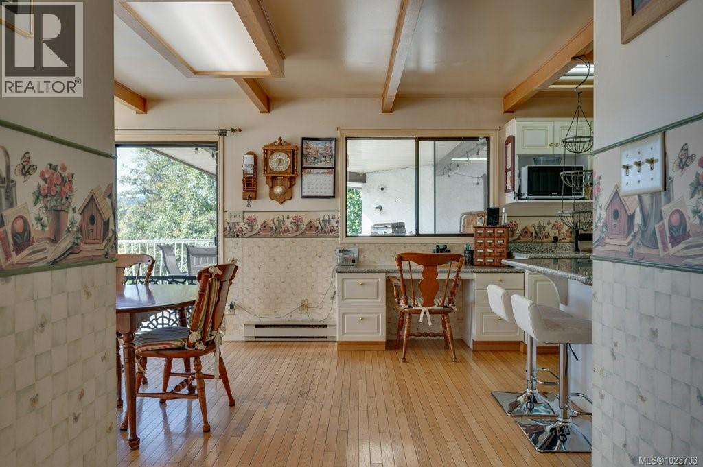 2983 Northwest Bay Rd, Nanoose Bay