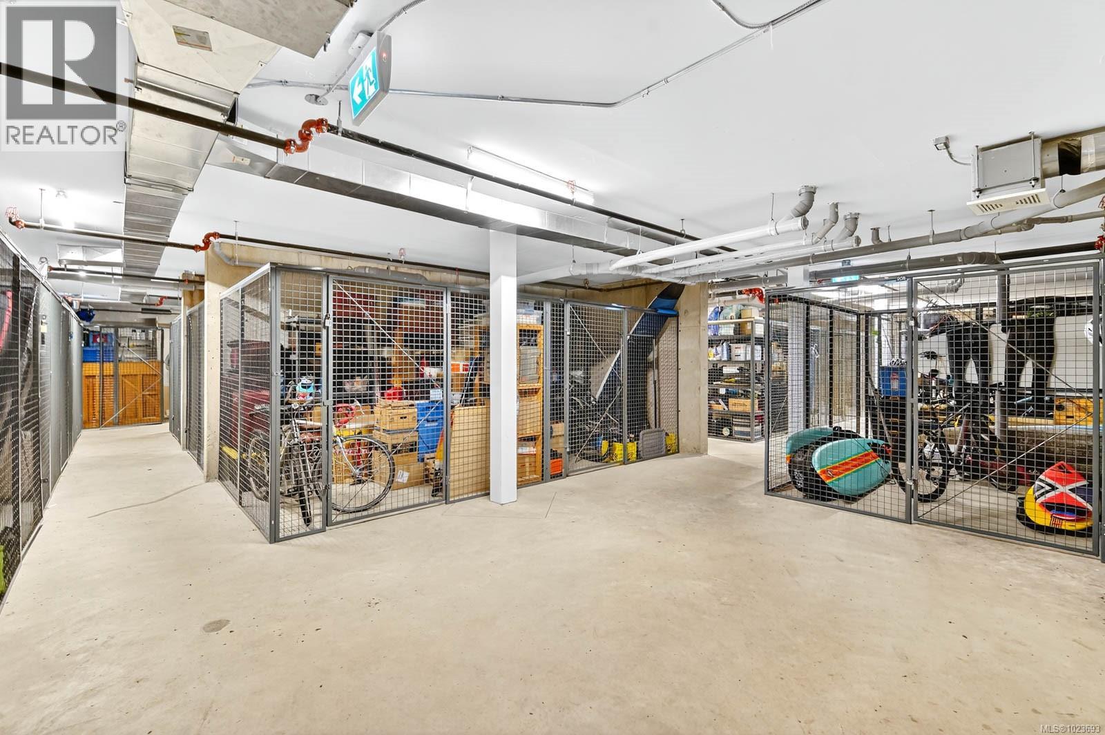 302 700 Yew Wood Rd, Tofino