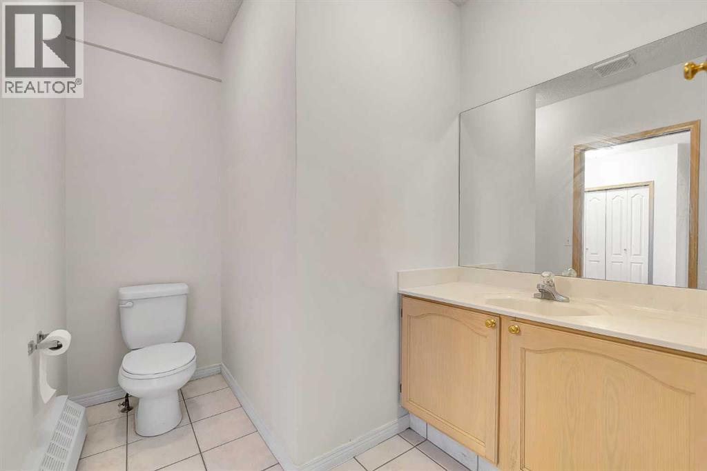 Single Family House for Sale in    Avenue NW Crescent Heights Calgary 