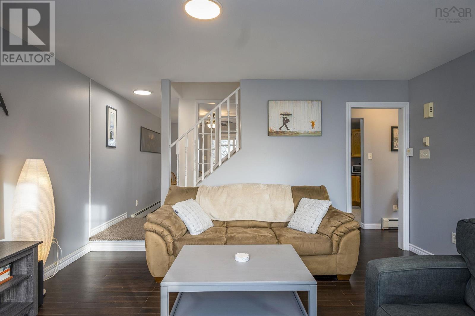 Property 13 of 38 of 52 Madeira Crescent