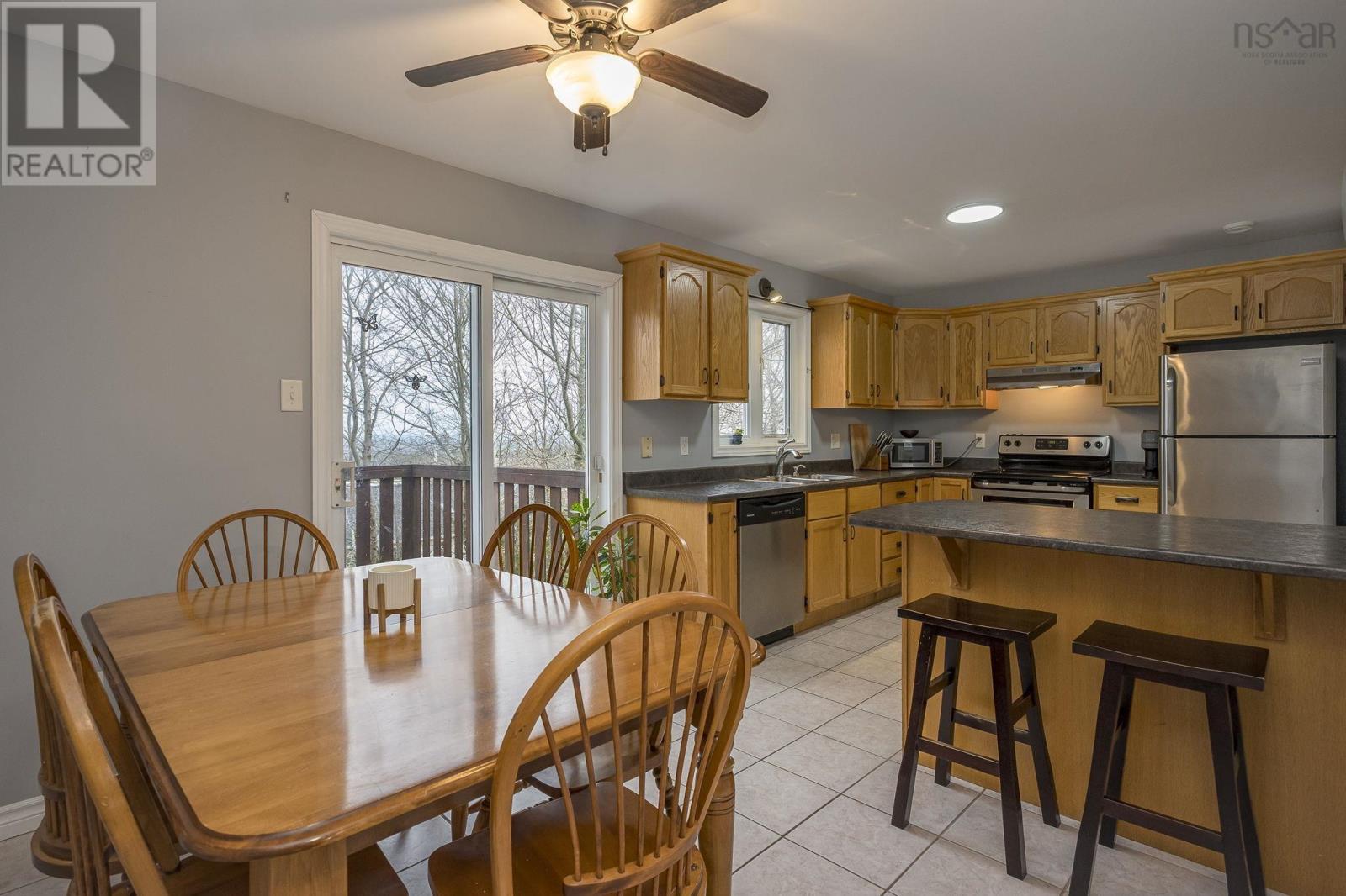 Property 23 of 38 of 52 Madeira Crescent