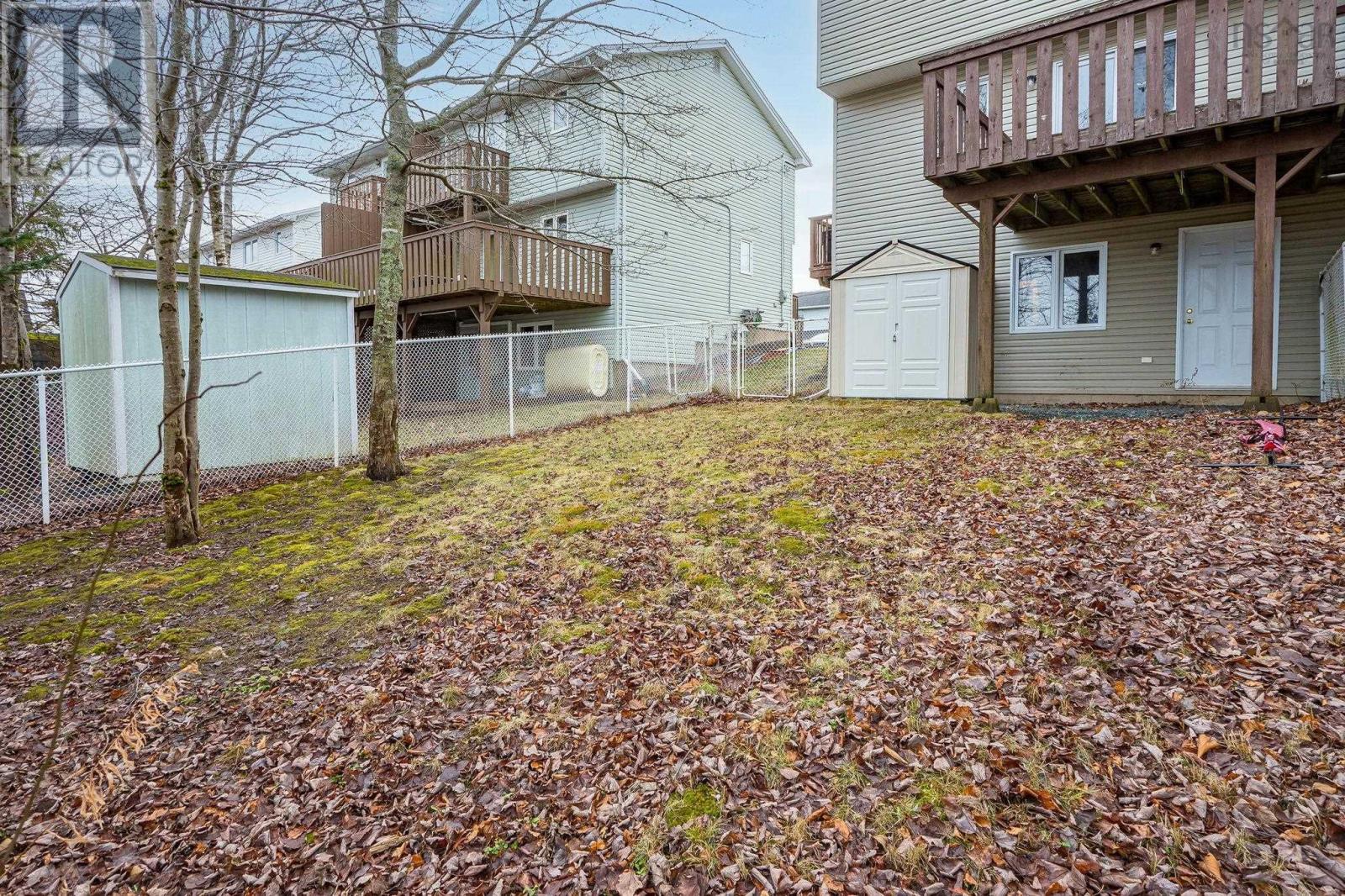 Property 7 of 38 of 52 Madeira Crescent