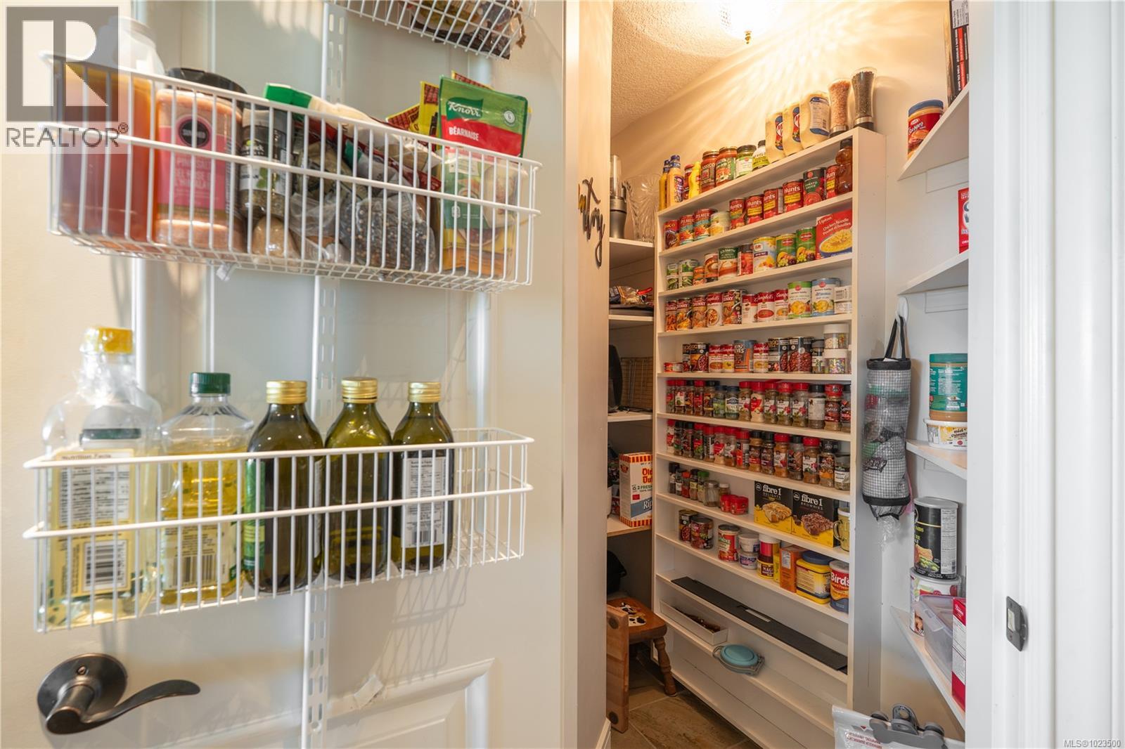 3371 Edgewood Dr, Nanaimo