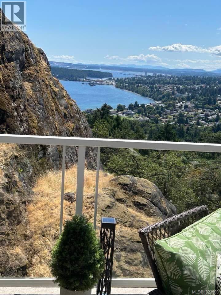 3371 Edgewood Dr, Nanaimo