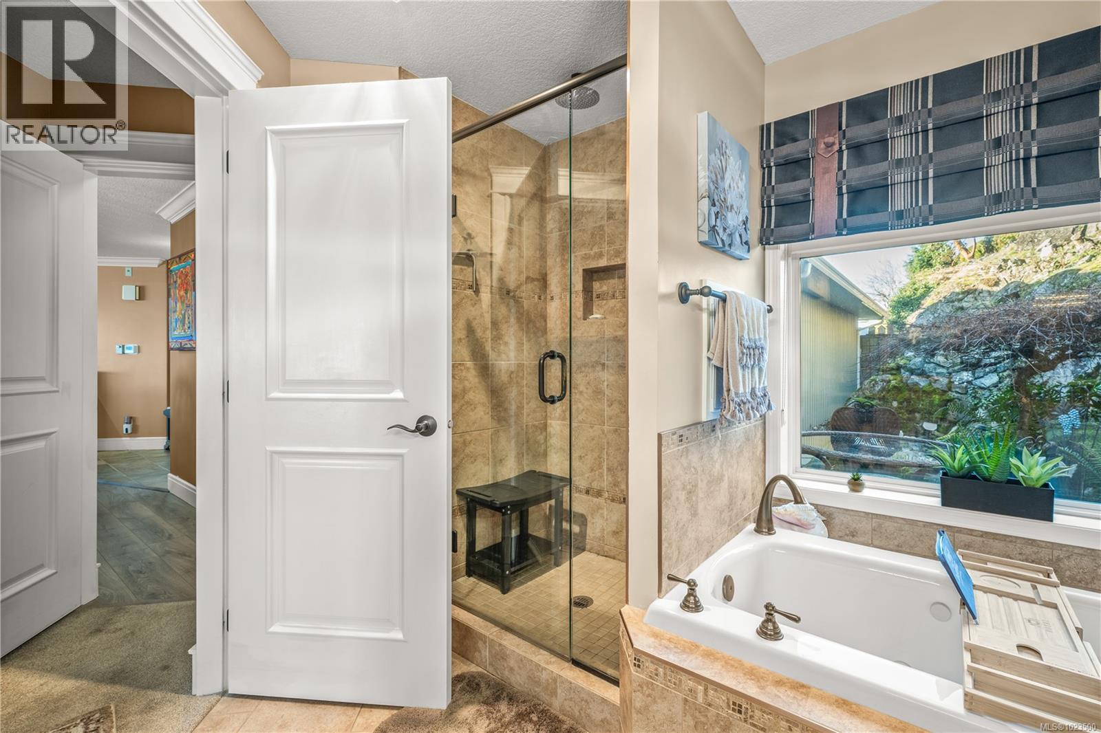 3371 Edgewood Dr, Nanaimo