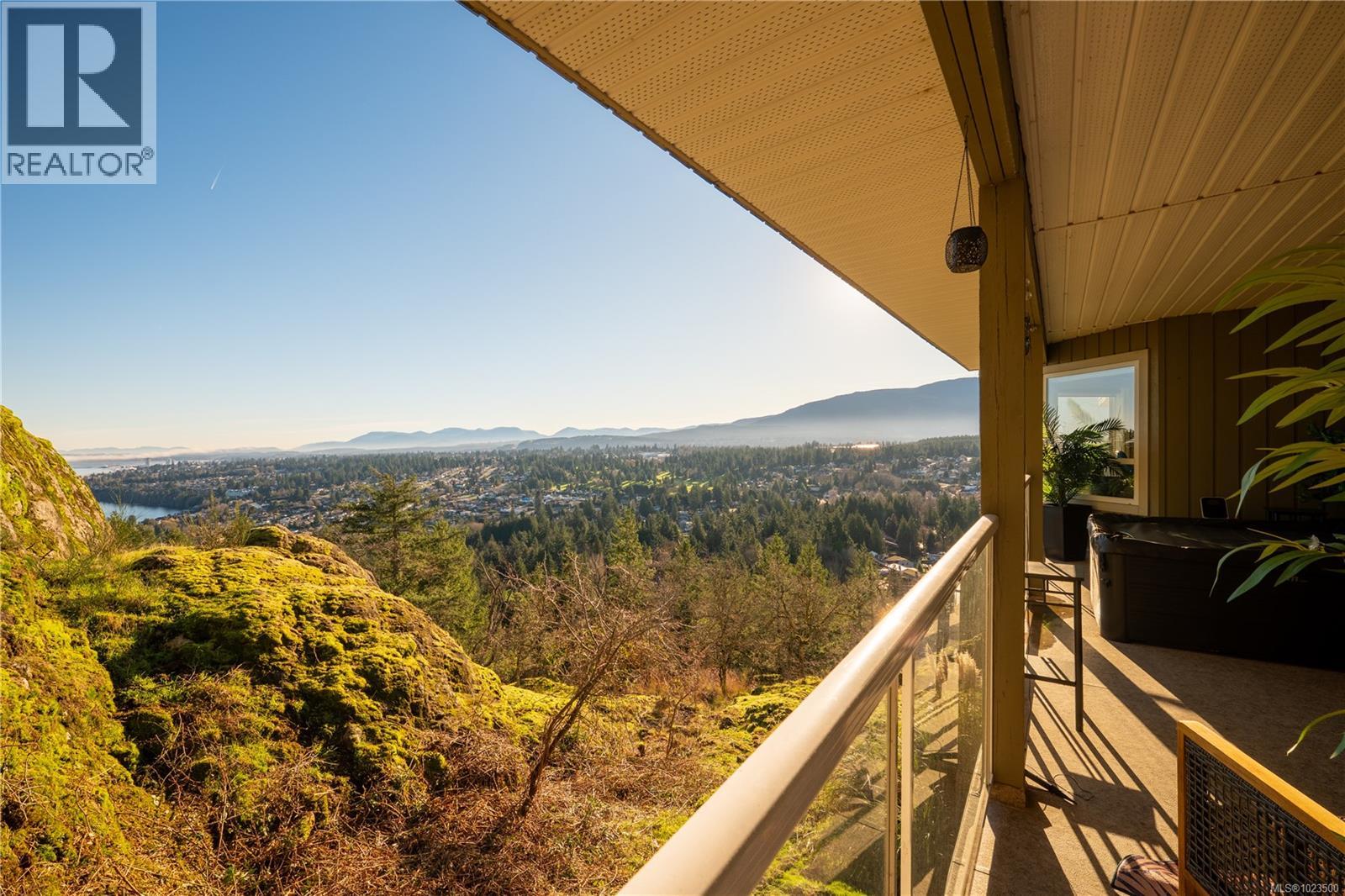 3371 Edgewood Dr, Nanaimo