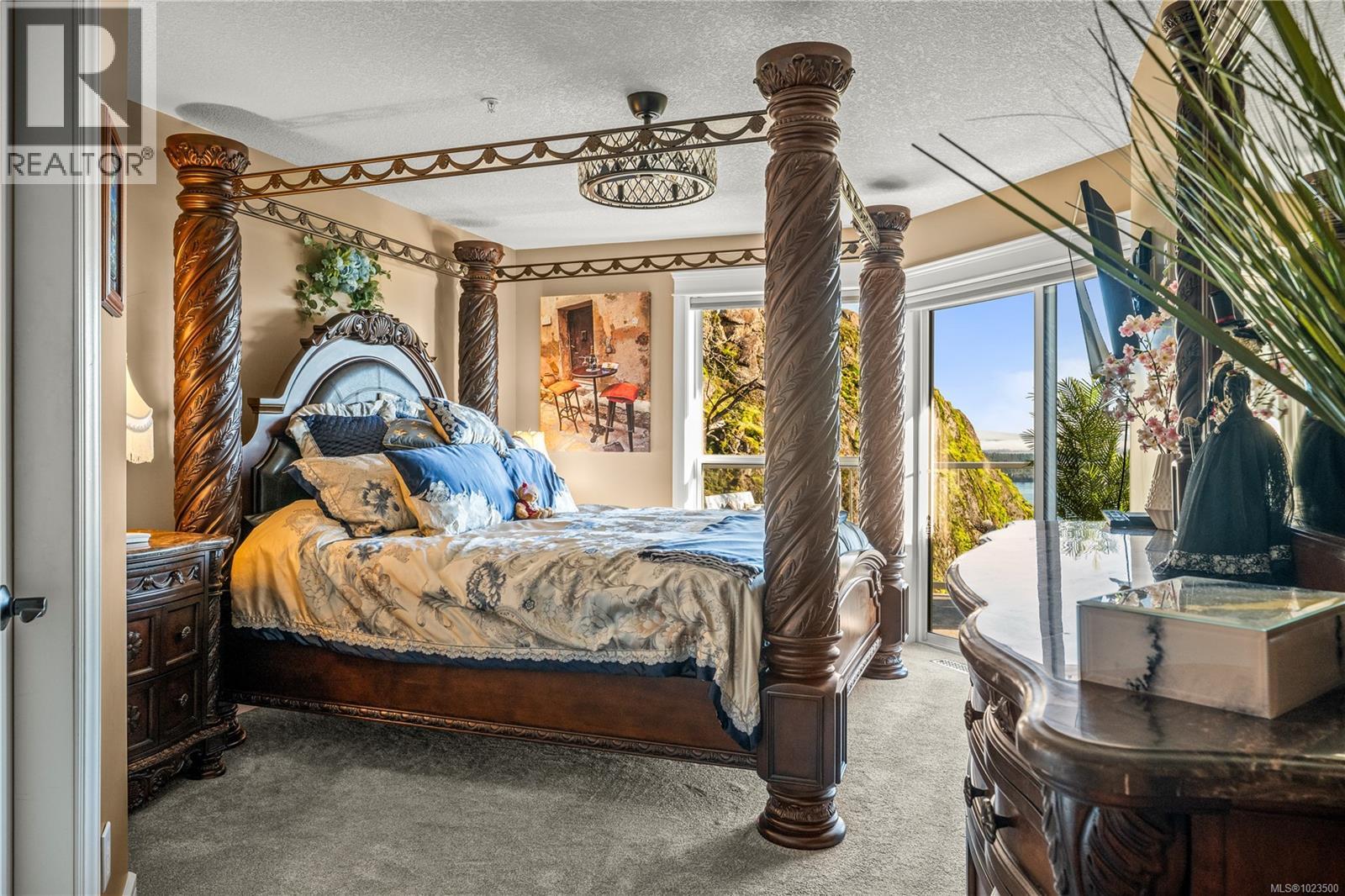 3371 Edgewood Dr, Nanaimo