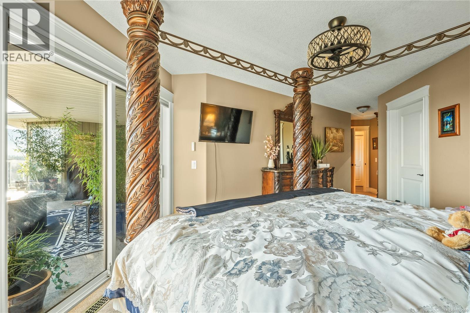 3371 Edgewood Dr, Nanaimo