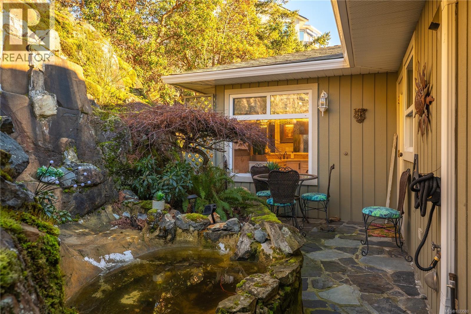 3371 Edgewood Dr, Nanaimo