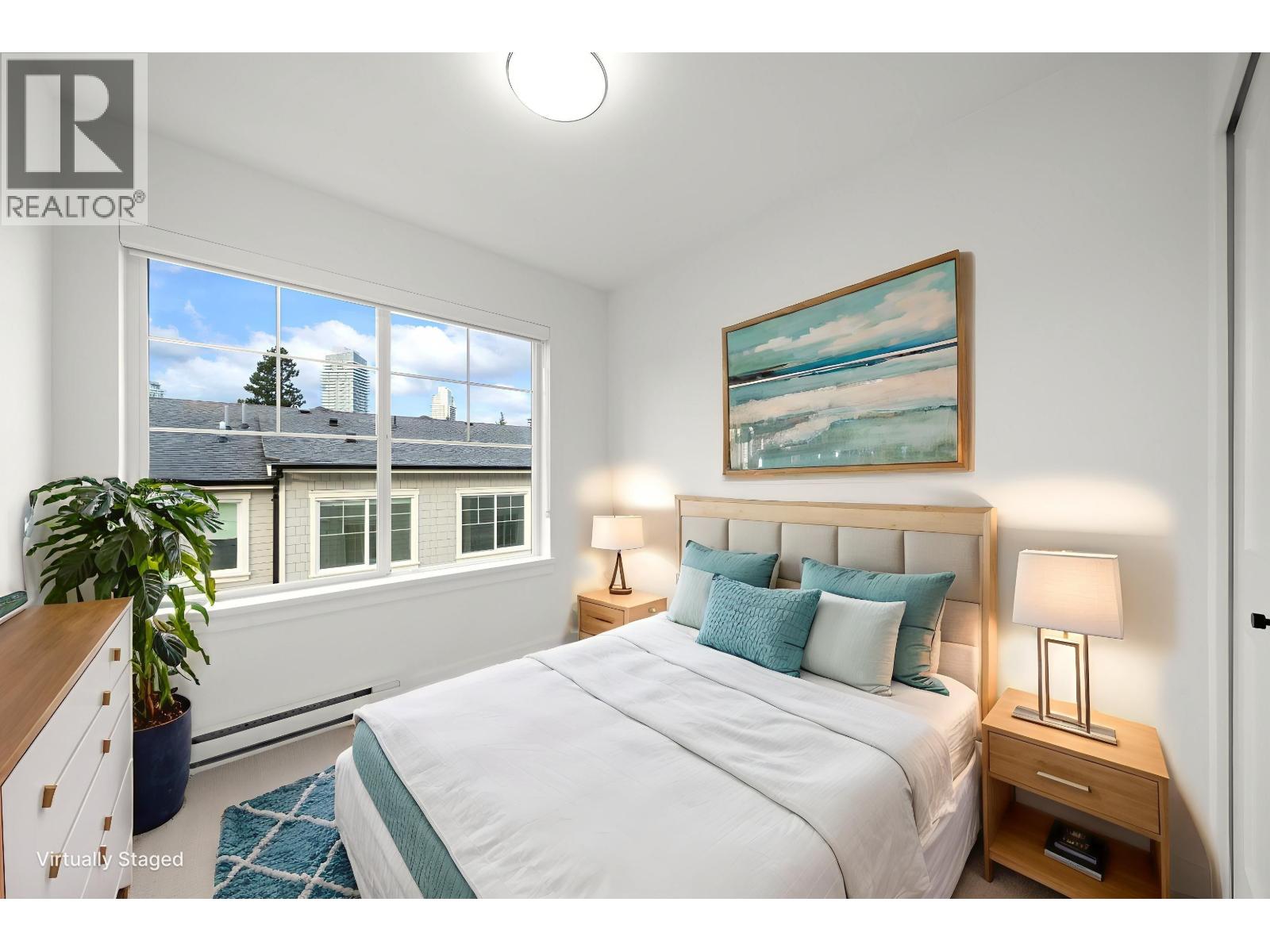 254 720 ROBINSON STREET, Coquitlam