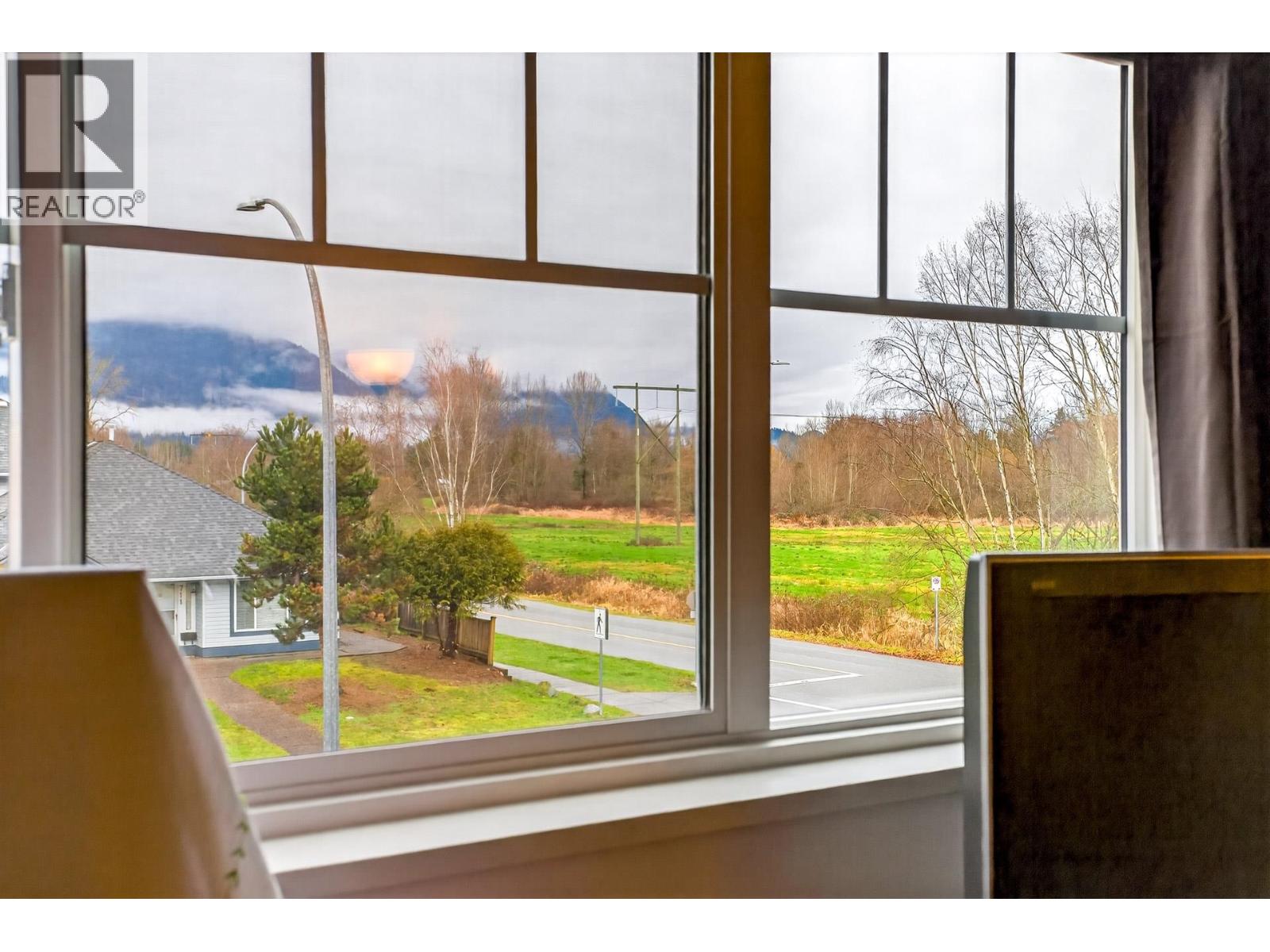 10 2927 FREMONT STREET