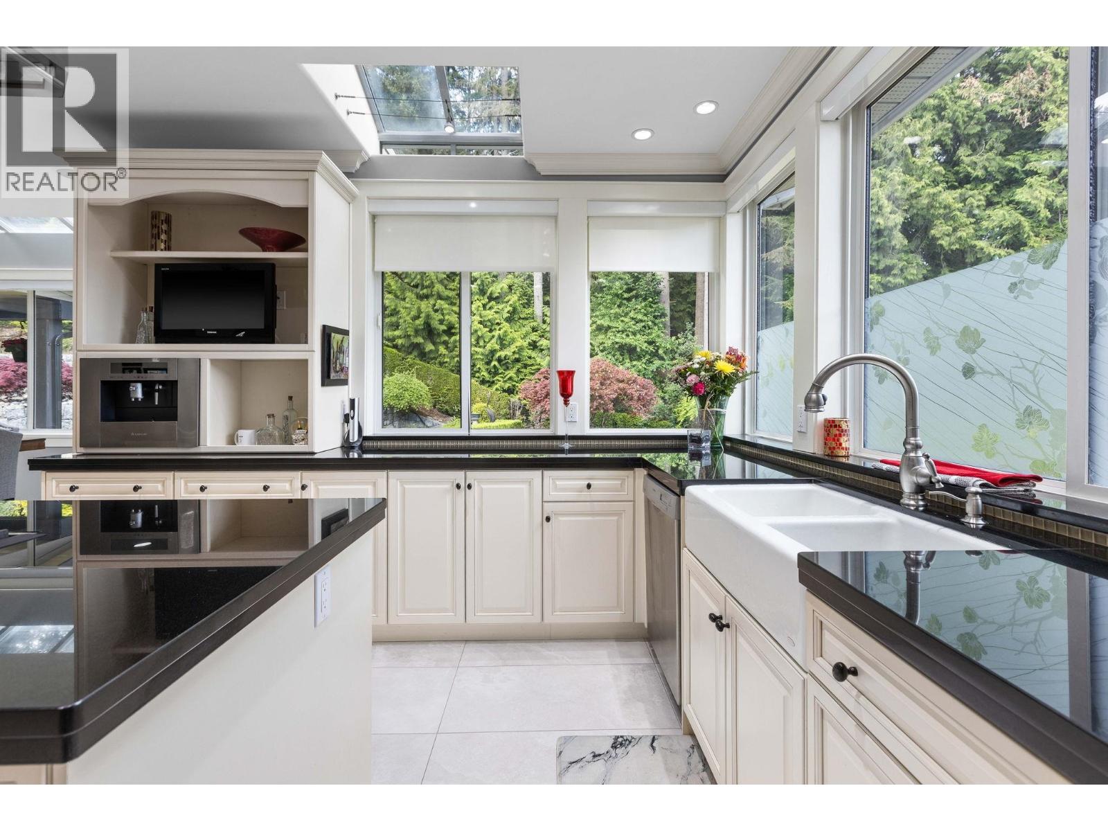 3027 PLATEAU BOULEVARD, Coquitlam