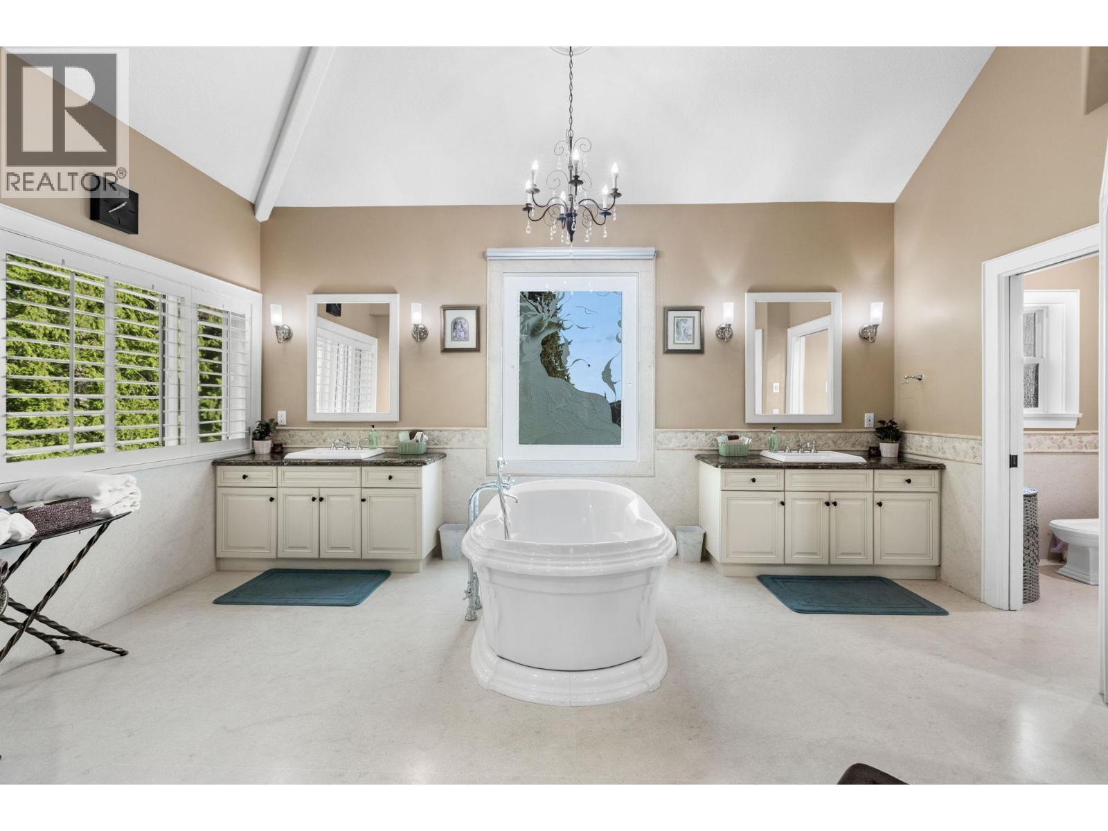 3027 PLATEAU BOULEVARD, Coquitlam