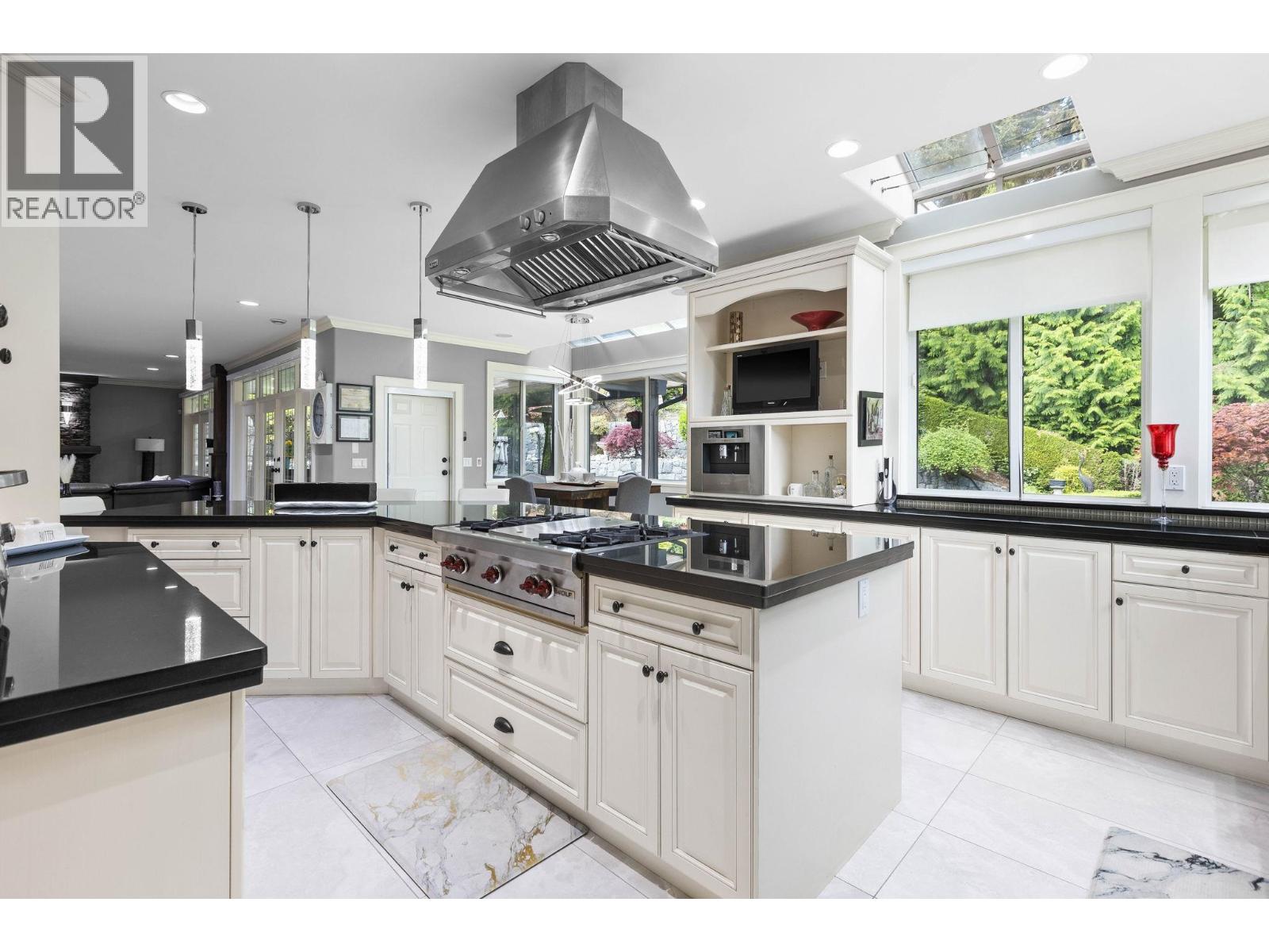 3027 PLATEAU BOULEVARD, Coquitlam