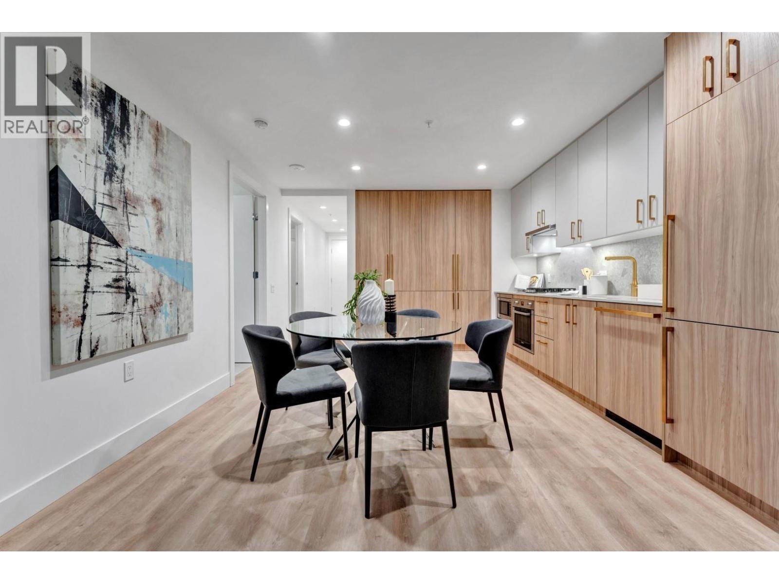 105 2325 EMERY COURT, North Vancouver