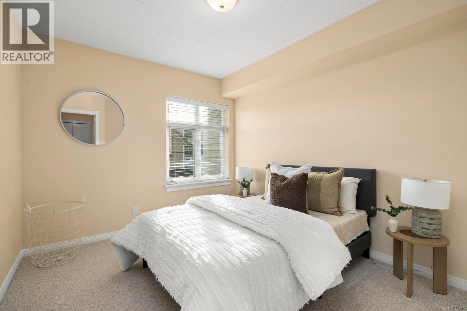 231 4490 Chatterton Way, Saanich